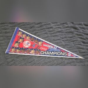 ⚾️ 1998 World Series Champions Pennant